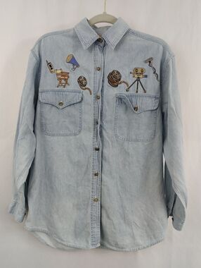 VTG Tia Designs Wmn's Button Up Jean Blouse Movie Production Patches, S